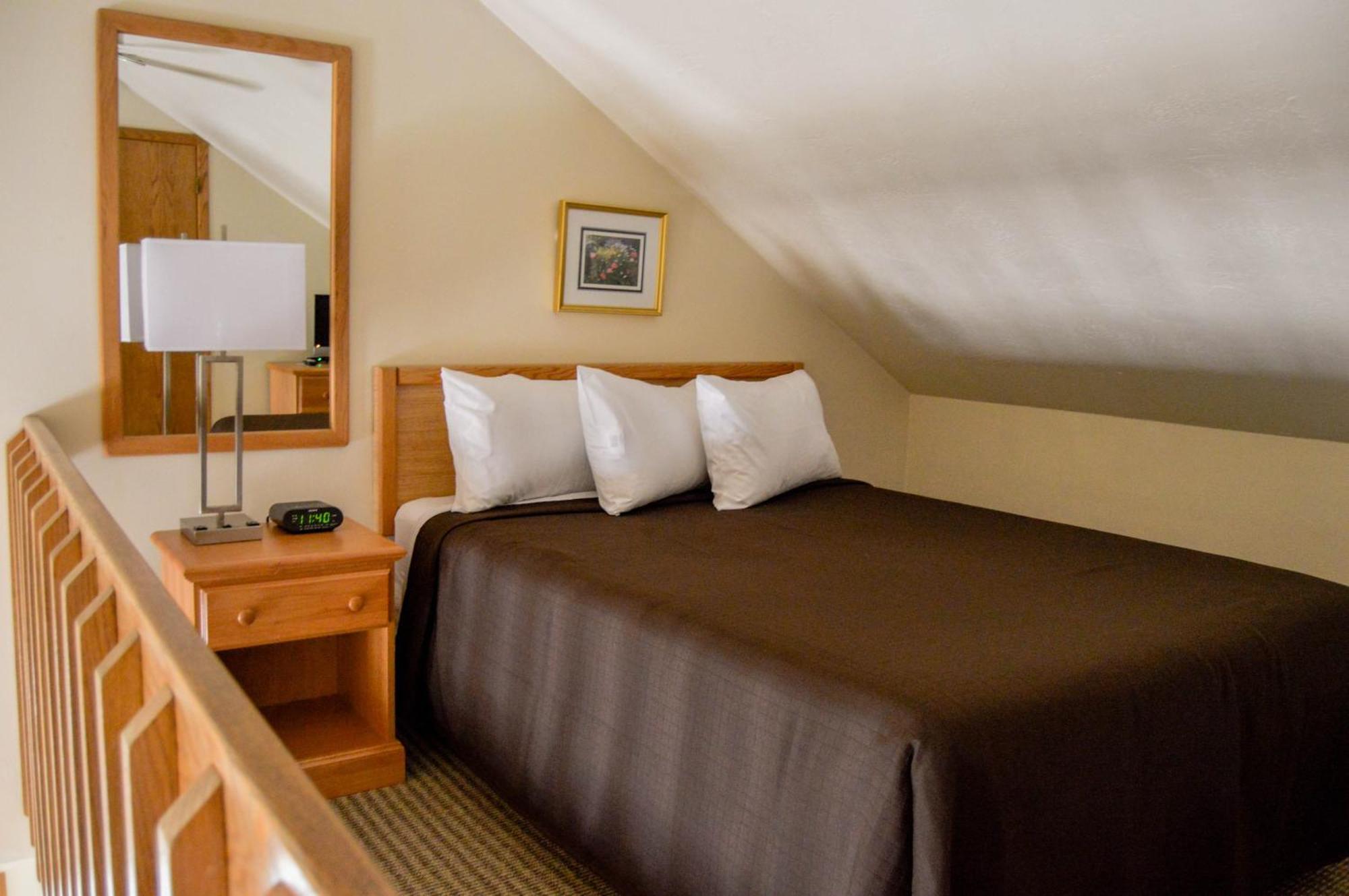 The Landing Resort Egg Harbor Room photo